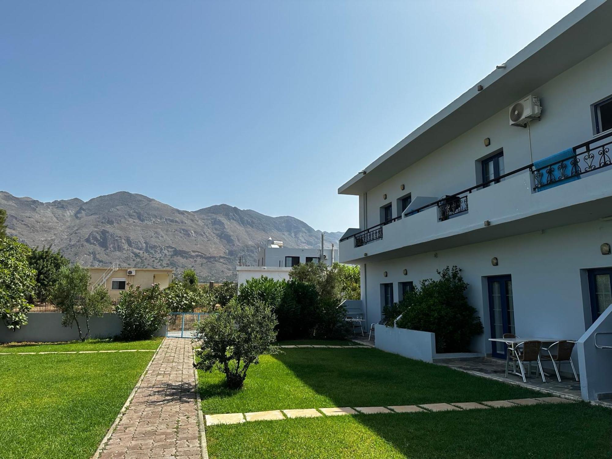 Blue Sky Apartment Frangokastello Екстериор снимка