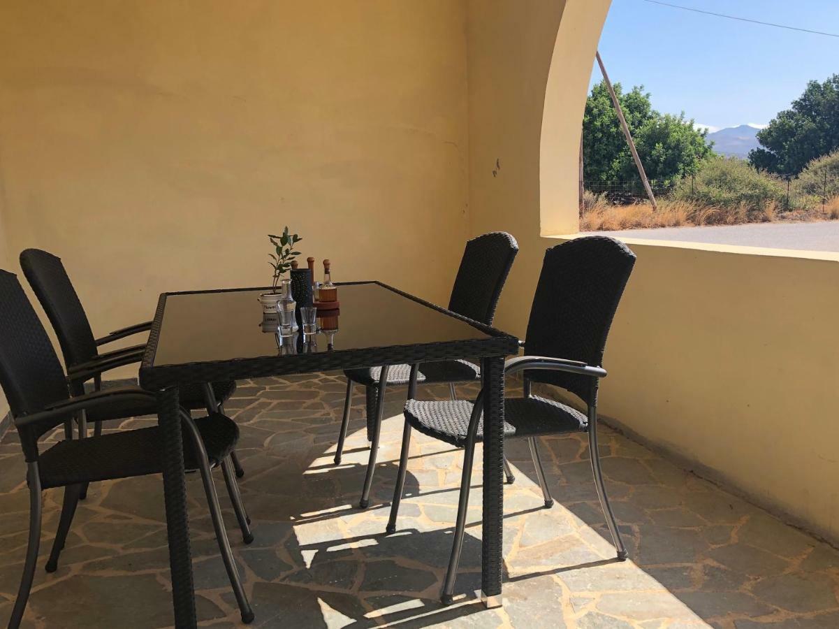 Blue Sky Apartment Frangokastello Екстериор снимка